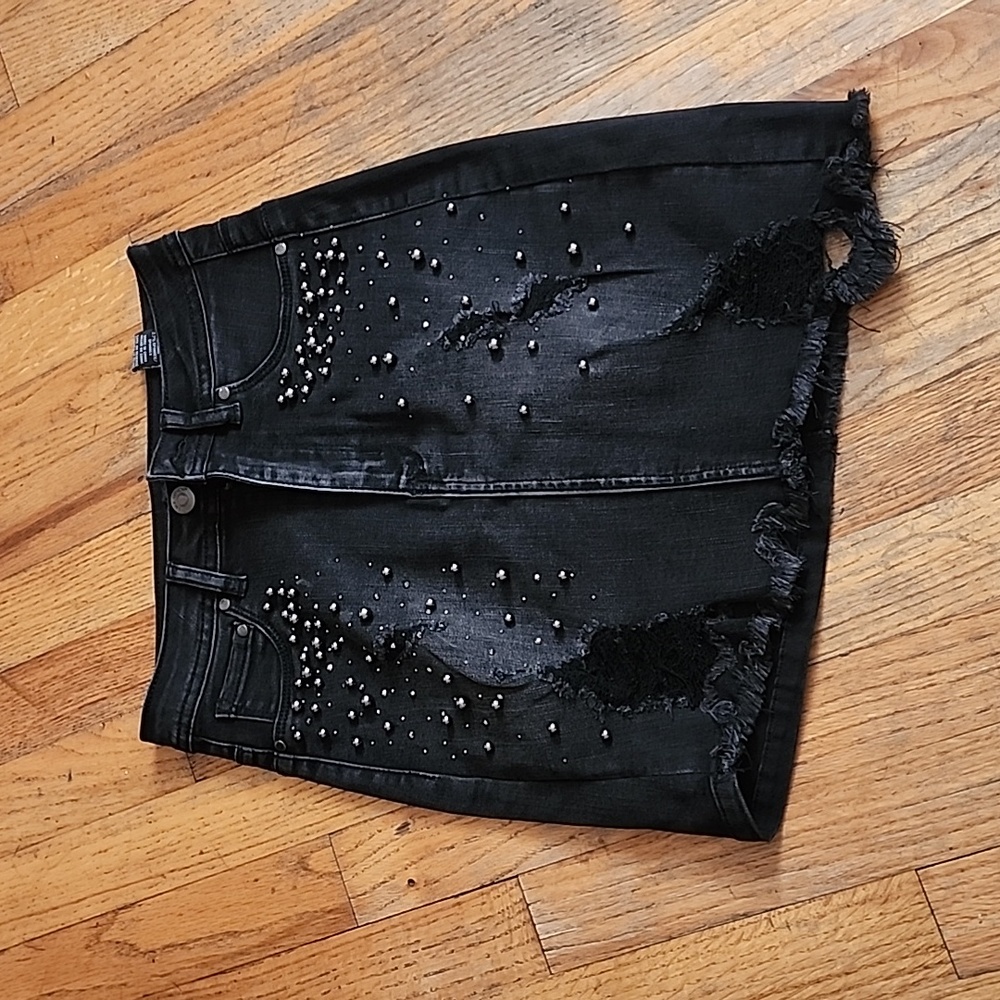 Bkack mini skirt